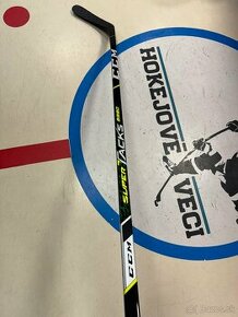 UPLNE NOVA POLOPROFI HOKEJKA CCM SUPER TACKS 9380 INT