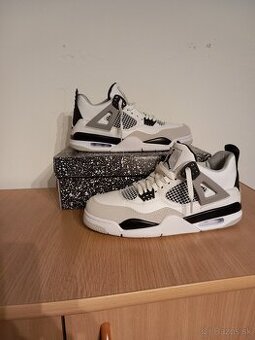 Jordan 4