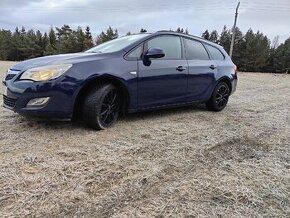 Opel Astra J 1.7 CDTI 2012