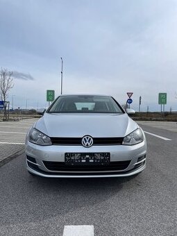 VOLKSWAGEN GOLF VI - NA PREDAJ / Na splátky