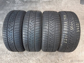 225/40 R18  -zimné Pirelli RSC