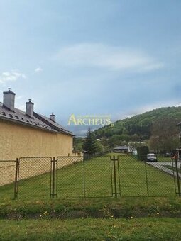 Rovinatý pozemok pre rodinný dom, 770m2, Kochanovce, Humenné - 1