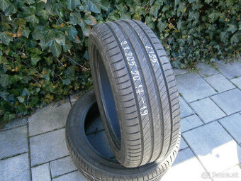 Predám 2x letné pneu Michelin 205/50 R17 89VXL