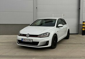 VW Golf GTI 2.0 TSI DSG - 1