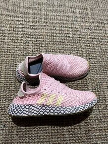 16x Dámské sportovní tenisky Adidas Deerupt Runner