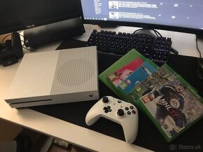 XBOX ONE S 1TB + hry