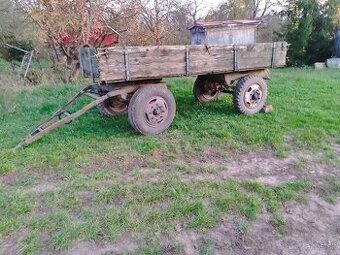 Vlečka za traktor sklápač