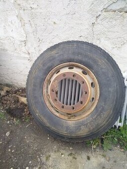 Koleso Tatra 815  pneu 315/80 R22,5