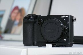 Nikon 1 V3 telo + grip Nikon GR-N1010