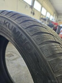 Kumho WP52 235/45 R18 98 V Zimné - 1