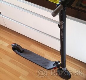 Predám  Segway Ninebot elektrickú skladaciu kolobežku