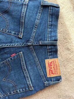 Levis jeans