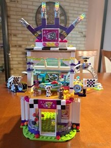 LEGO FRIENDS VELKY ZAVOD 41352