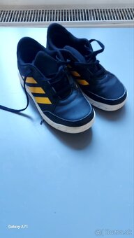 Zimne tenisky adidas vel.33