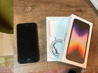 Predám Iphone SE 2022 - 128Gb - tmavo-modrá