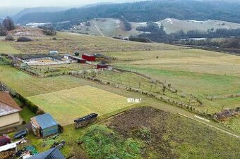 Rovinatý stavebný pozemok s výhľadom - Banská Štiavnica