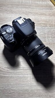 Canon EOS 200D