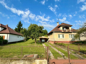 Rodinný dom v Trenčianskych Stankovciach na rovinatom pozemk