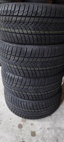 Zimné pneumatiky 245/40 R18