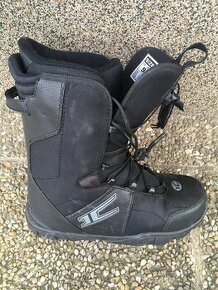 Snowboard soft boots