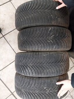 195/45 r16