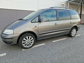 Predám Volkswagen Sharan 1.9 TDI 85 KW r.v.2010,Tažné,8xgumy