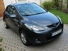 • MAZDA 2 1.3i, 55 kW, benzín, r.v. 2011 • - 1