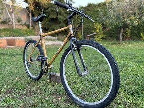 Starší bicykel Makalu