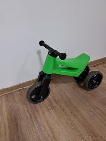 Zelené odrážadlo Funny Wheels