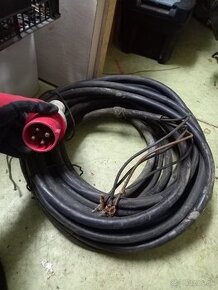 Kabel na 400V s koncovkou 4žilák