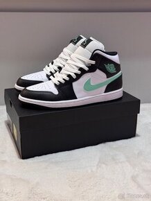 Air Jordan 1 mid / green glow 44