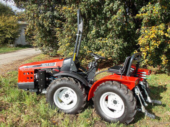 Malotraktor kloubový AGT 835 - motor EURO 3 výkon 41 koní