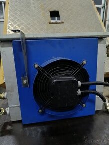 Chladič oleja  a vzduchu s ventilatorom