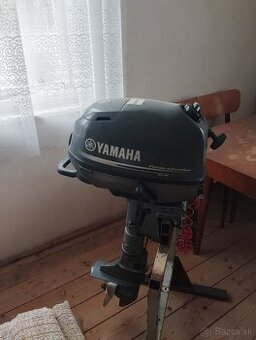 Motor Yamaha 5 koňovi