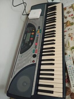 Elektrické varhany  Yamaha PSR 240