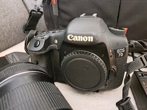 Canon 7d Mark I with EFS 18-135 lens - 1