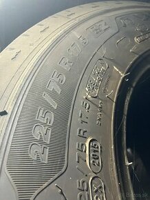 X Multi 225/70 R15C