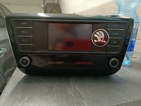 Predam autoradio skoda superb 3