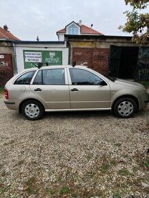 Predám Škoda Fabia combi1,2 r.v.2004 - 1