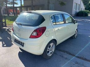 Rozpredám Opel Corsa D benzín diesel automat manuál