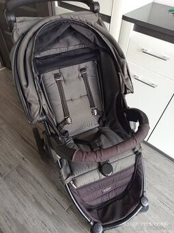 Sportovy kocik Britax