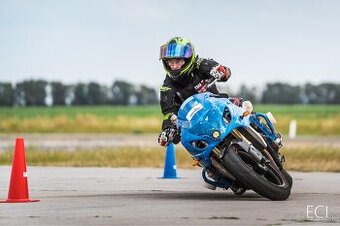 Suzuki GSX-R 600 k5 - 1