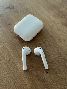 Apple airPods 1