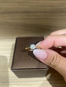 Briliantový snubný prsteň