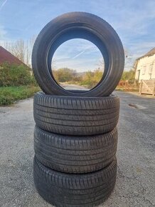 255/50 R19