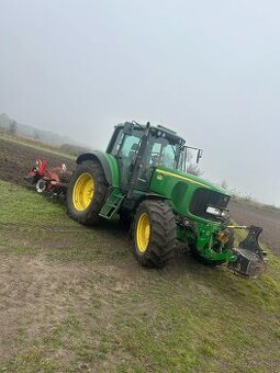 JohnDeere