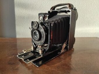 Starý fotoaparát Voigtlander Vag - 1