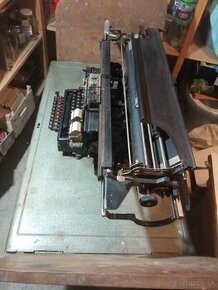 Zberatelsky písací stroj