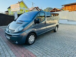 RENAULT TRAFIC 2.0dci 84 kW RV 11/2014 Black edition