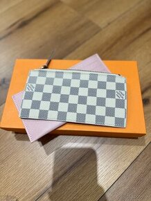 Louis vuitton pochette a card holder